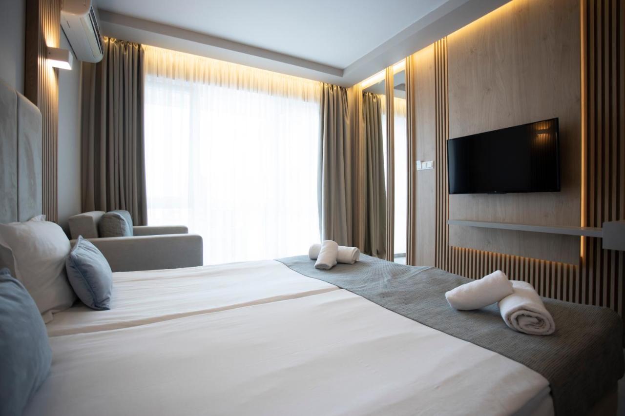 Hotel Selena Family 3*